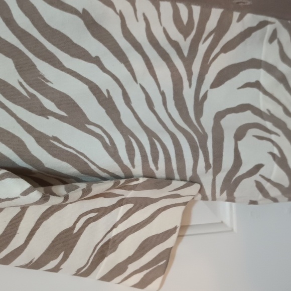 JM Collection animal print cardigan - Picture 4 of 7